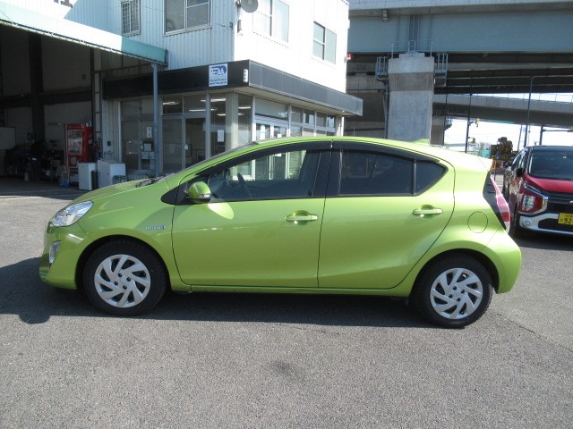 2015 Toyota Aqua Hybrid G
