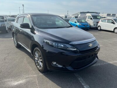 Image of 2015 Toyota Harrier