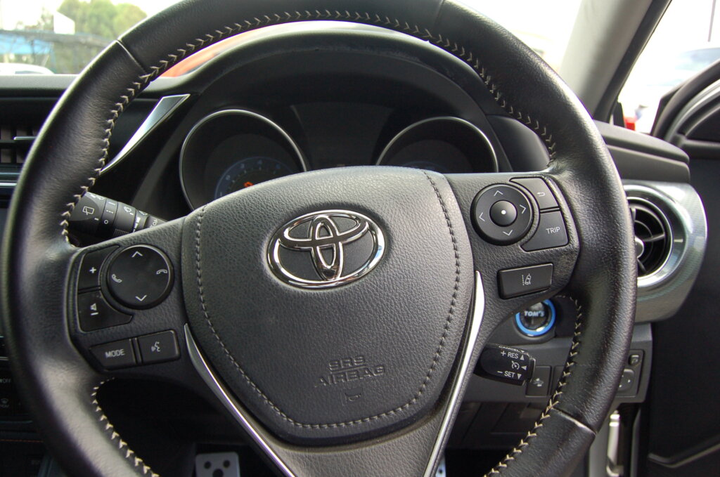 2016 Toyota Auris Turbo