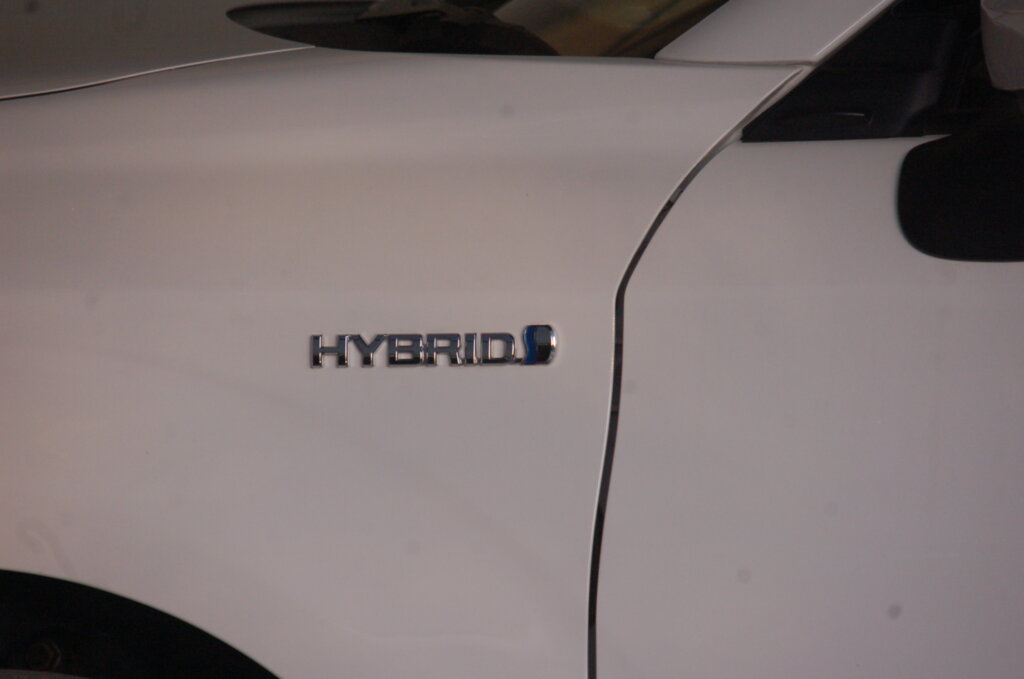 Toyota Corolla Axio Hybrid