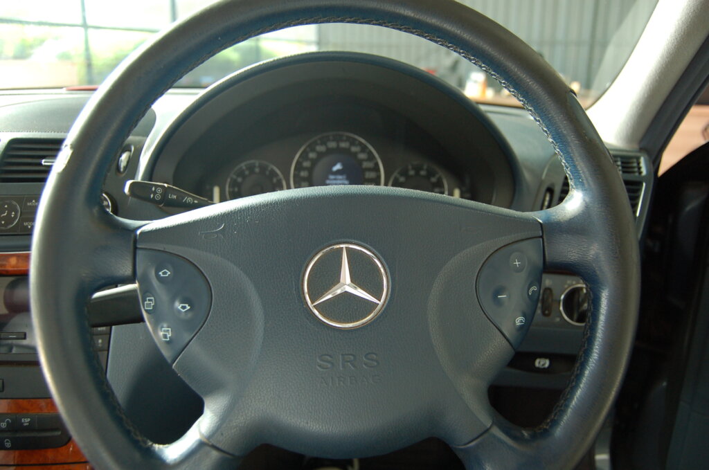 Mercedes Benz E280