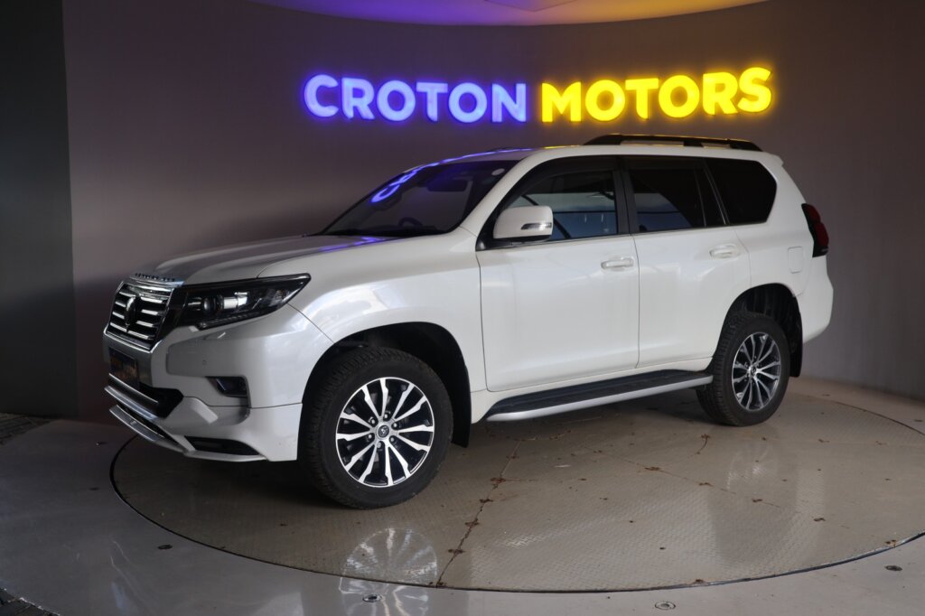 2018 Toyota Landcruiser TZG With Sunroof
