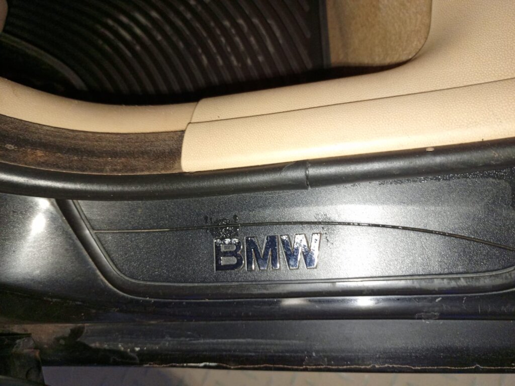 2005 BMW 320i SE