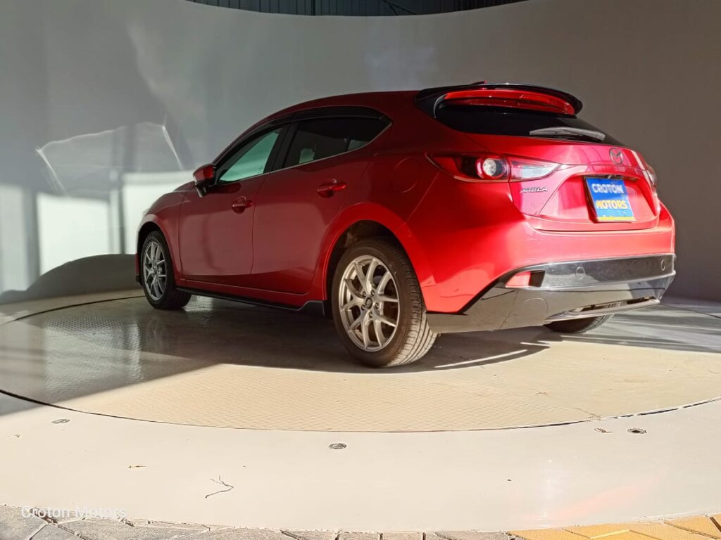 2015 Mazda Axela Sport