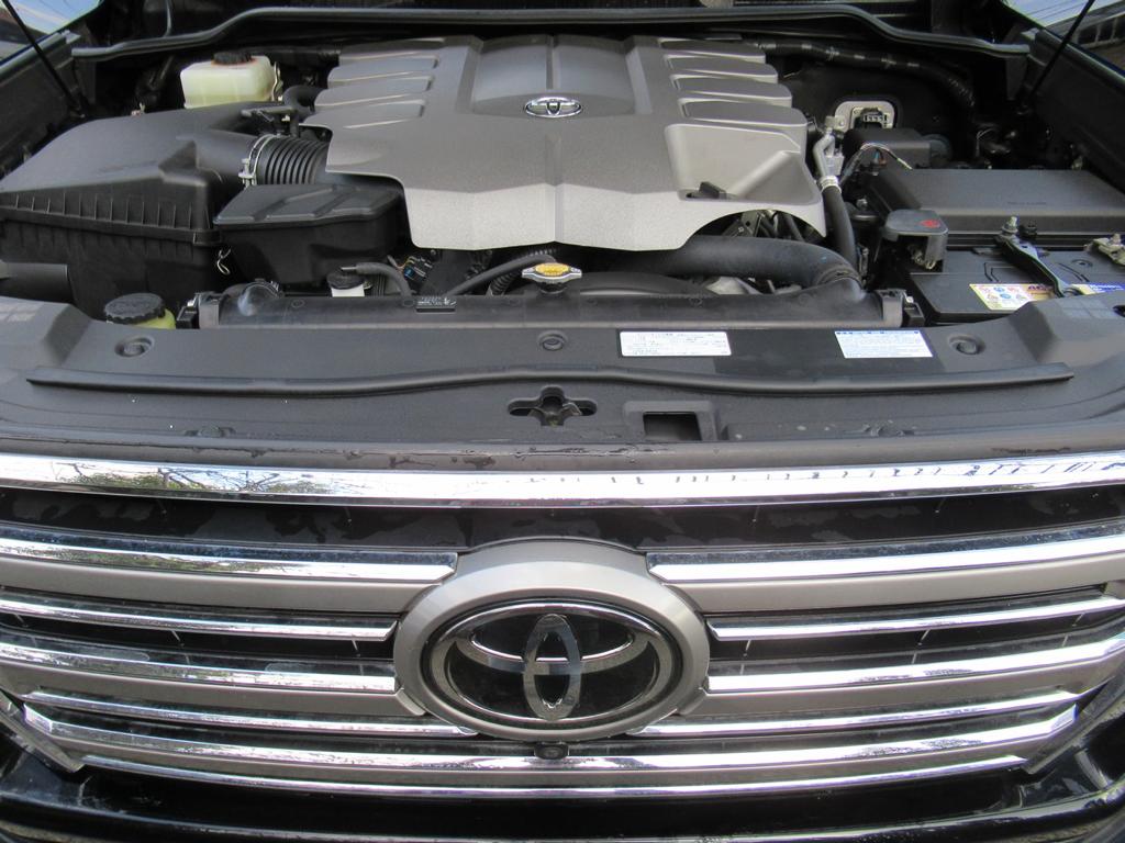 2016 Toyota Landcruiser V8