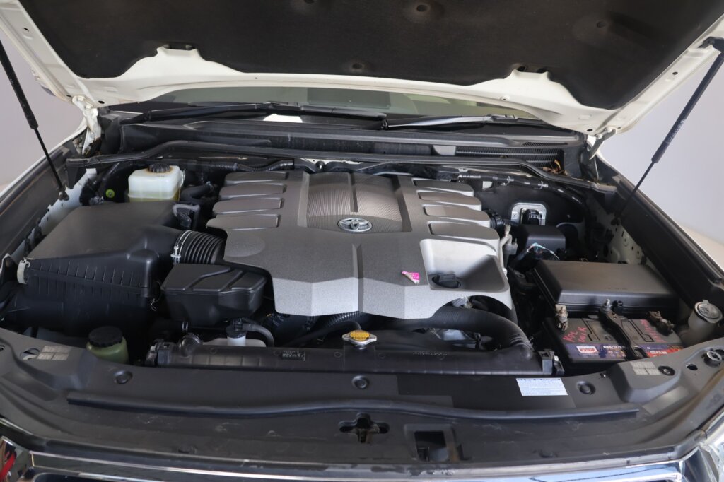 2015 Toyota Landcruiser V8