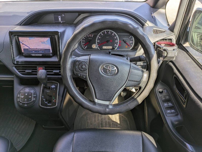 2017 TOYOTA VOXY X C PKG