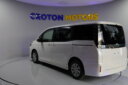 Toyota Voxy thumbnail