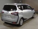 2018 Toyota Sienta thumbnail