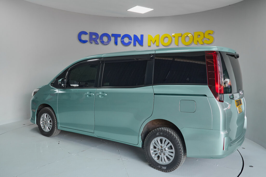 2016 Toyota Noah
