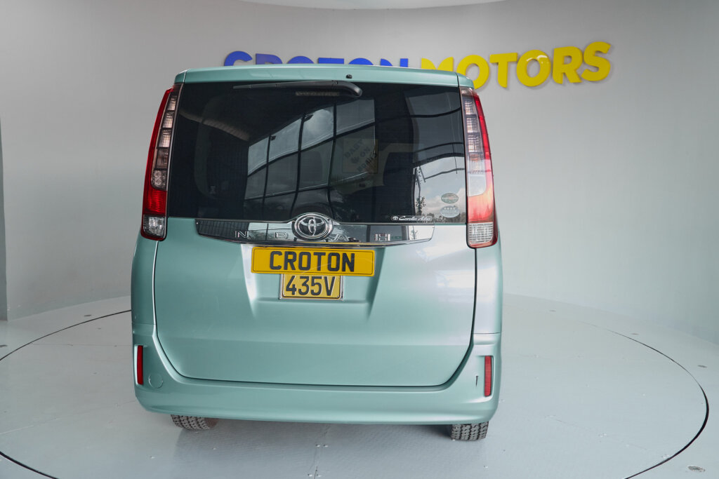 2016 Toyota Noah