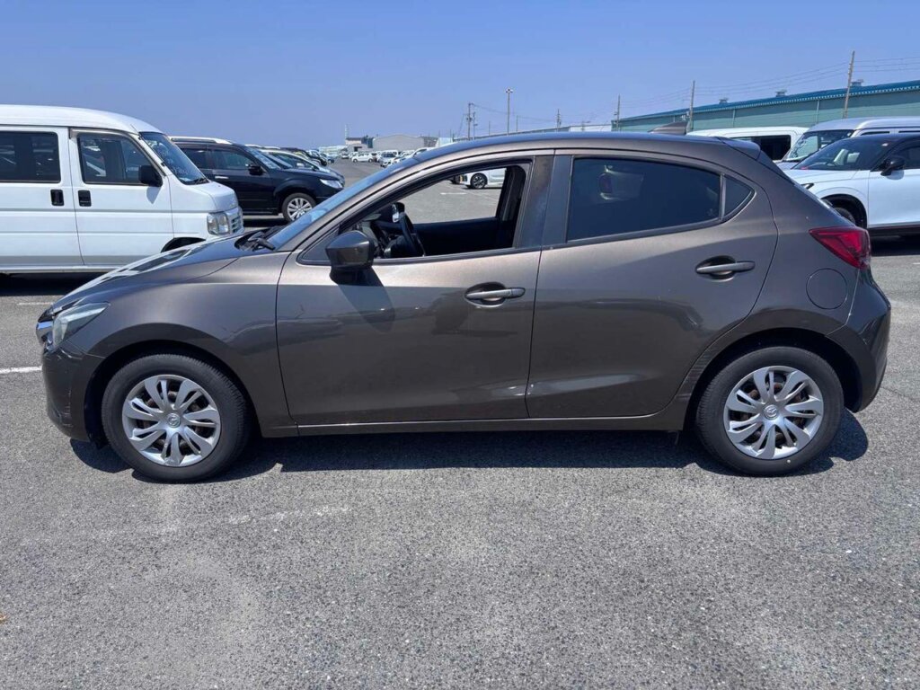 2018 Mazda Demio