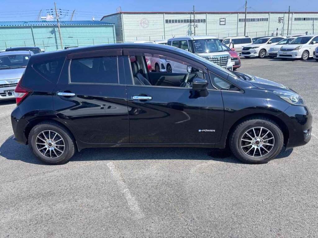 2018 Nissan Note E-power Medalist