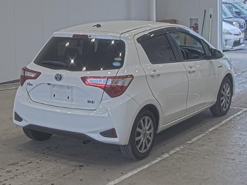 2018 Toyota Vitz Hybrid