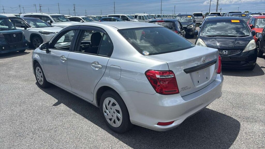 2018 Toyota Corolla Axio
