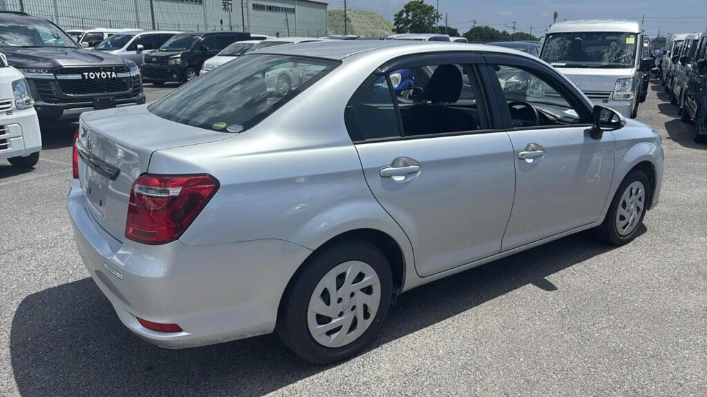 2018 Toyota Corolla Axio