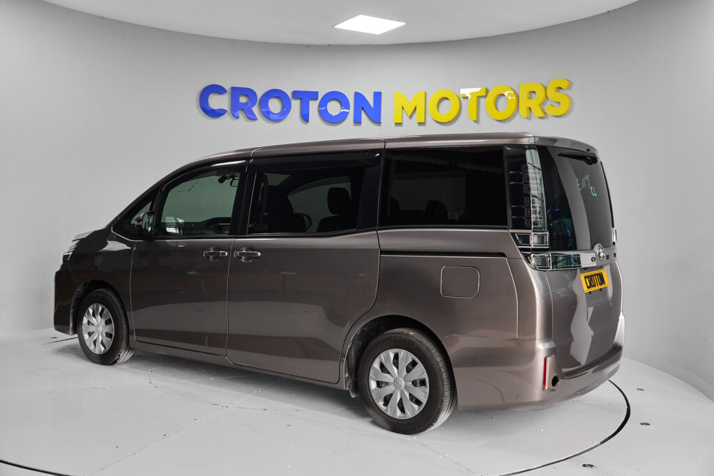 2018 Toyota Voxy