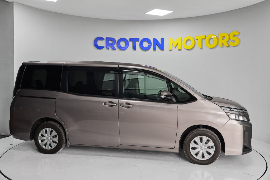 2018 Toyota Voxy