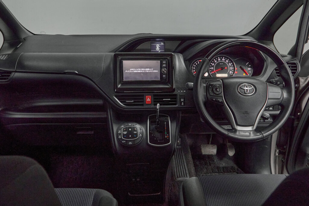 2018 Toyota Voxy