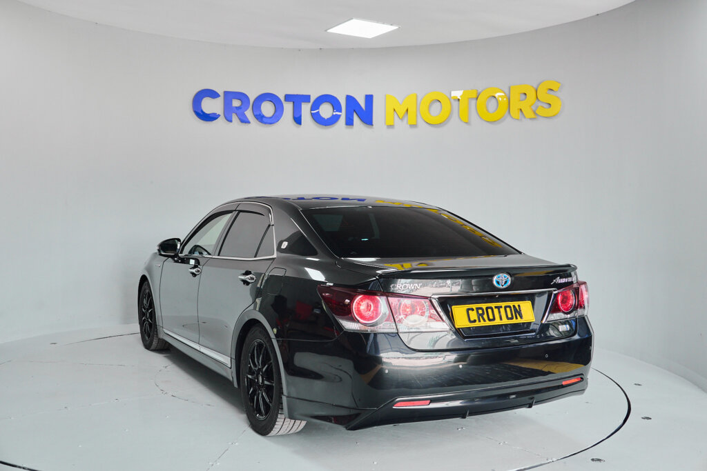 2017 Toyota Crown Athlete