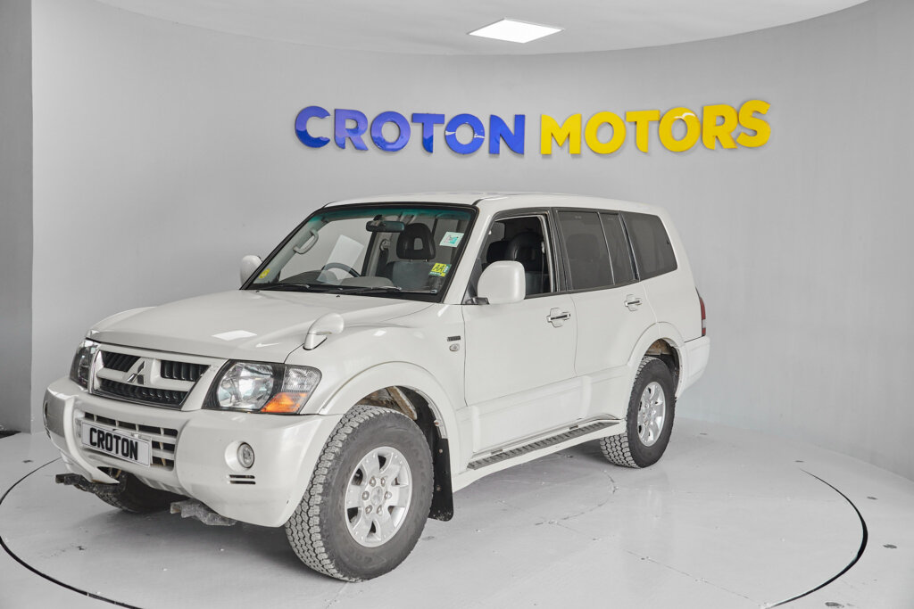 2004 Mitsubishi Pajero