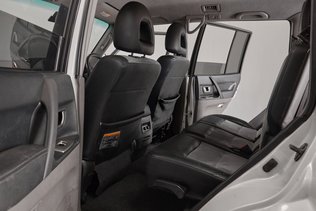 2004 Mitsubishi Pajero