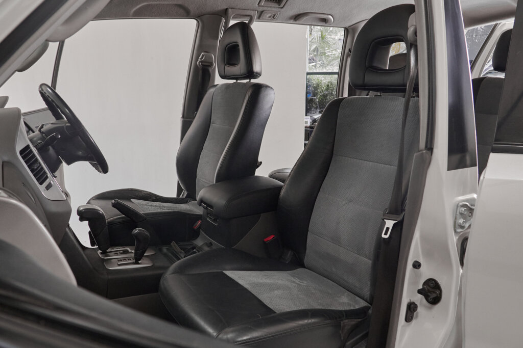 2004 Mitsubishi Pajero