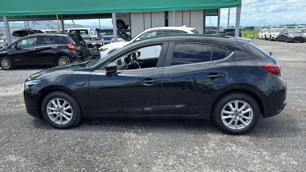 2018 Mazda Axela