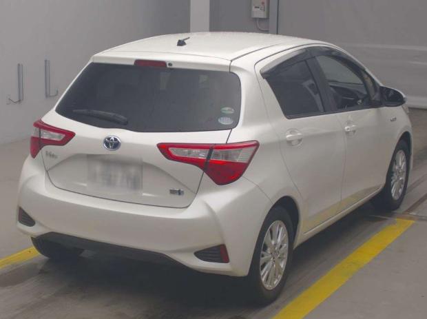 2018 Toyota Vitz Hybrid