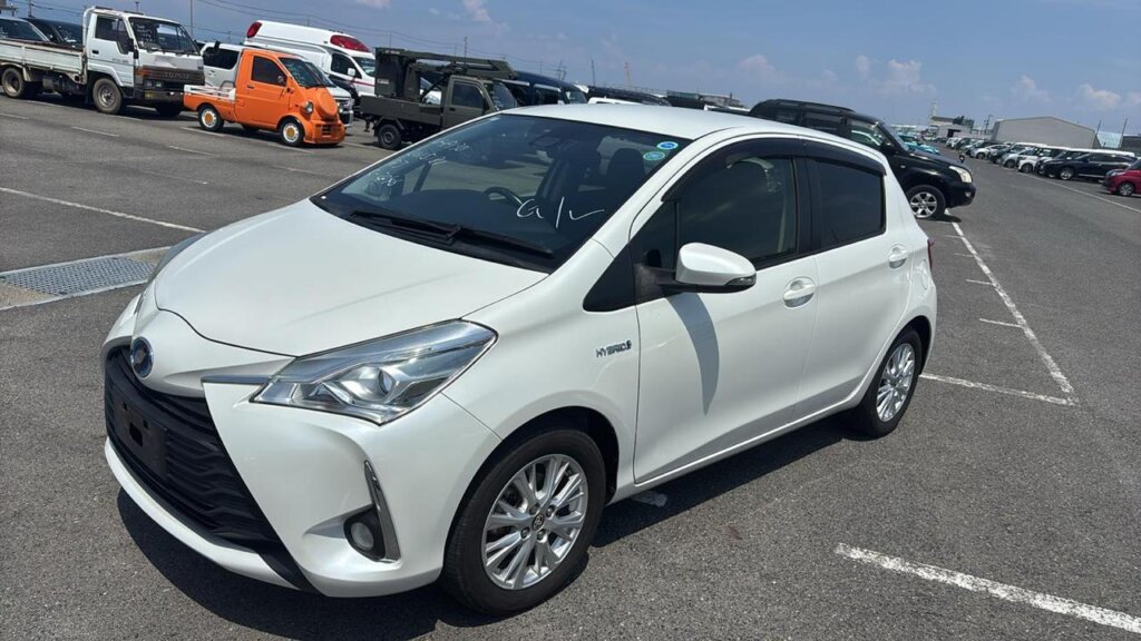 2018 Toyota Vitz Hybrid