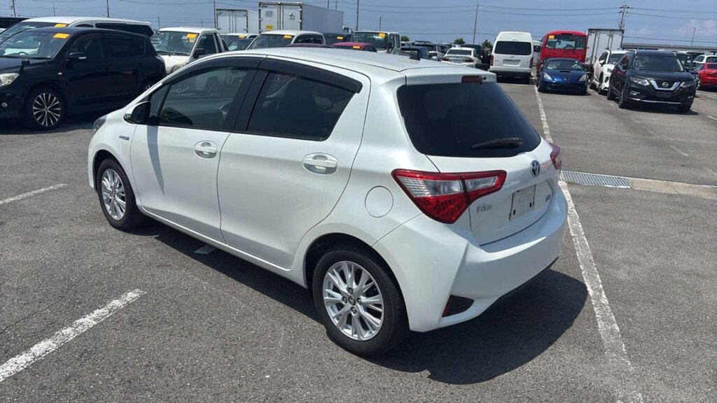 2018 Toyota Vitz Hybrid