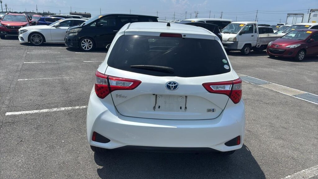 2018 Toyota Vitz Hybrid