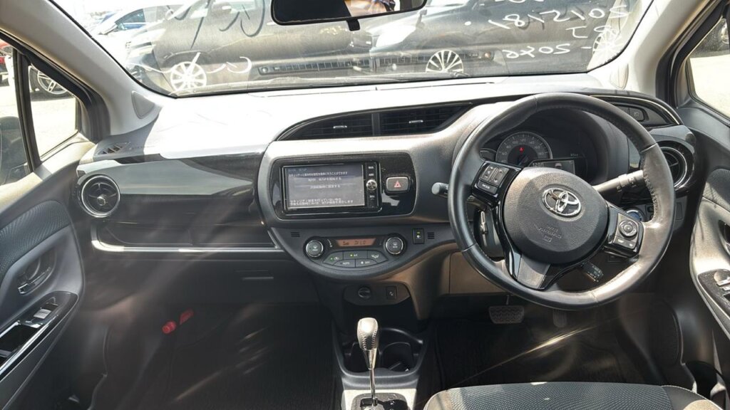 2018 Toyota Vitz Hybrid