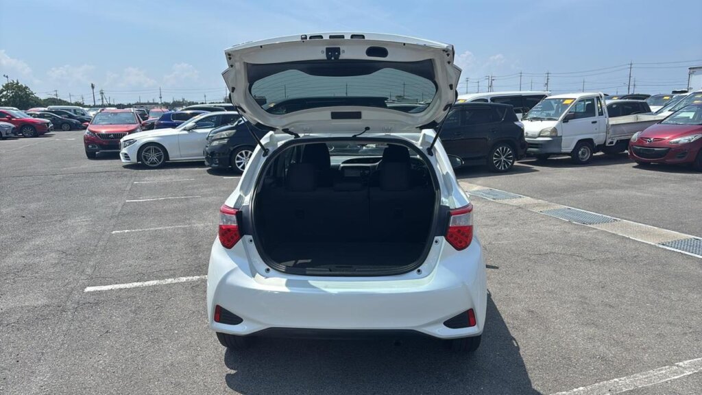 2018 Toyota Vitz Hybrid
