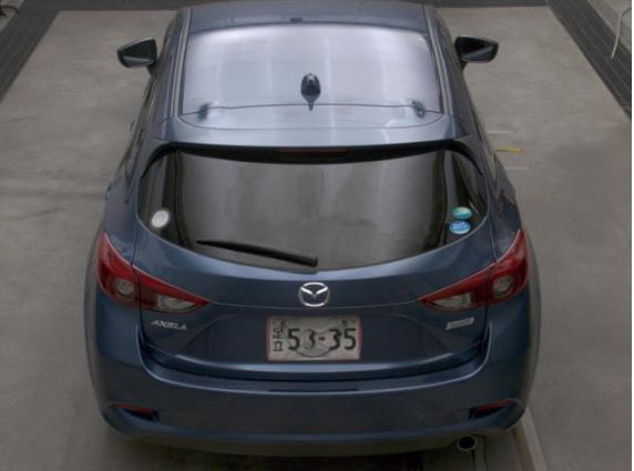 2018 Mazda Axela