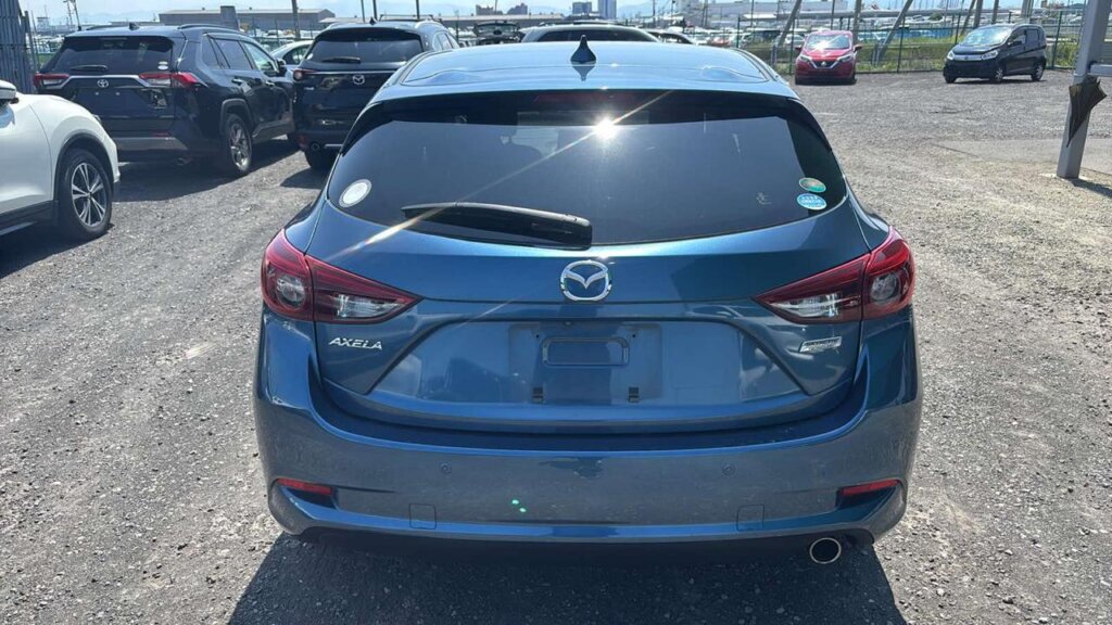 2018 Mazda Axela