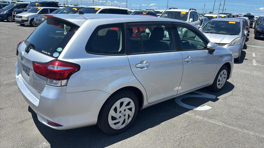 2018 Toyota Fielder Hybrid