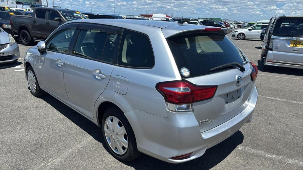 2018 Toyota Fielder Hybrid