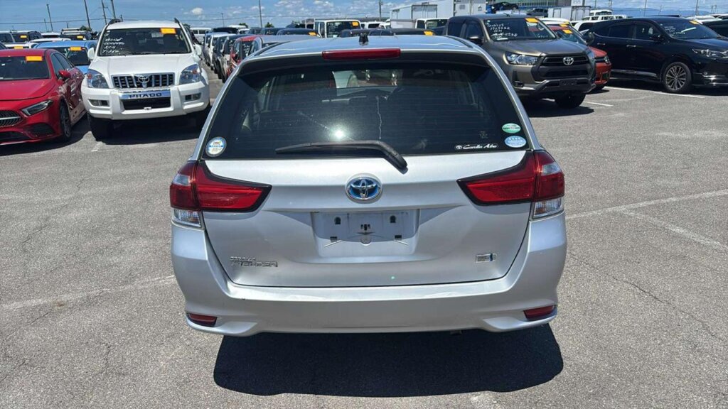 2018 Toyota Fielder Hybrid