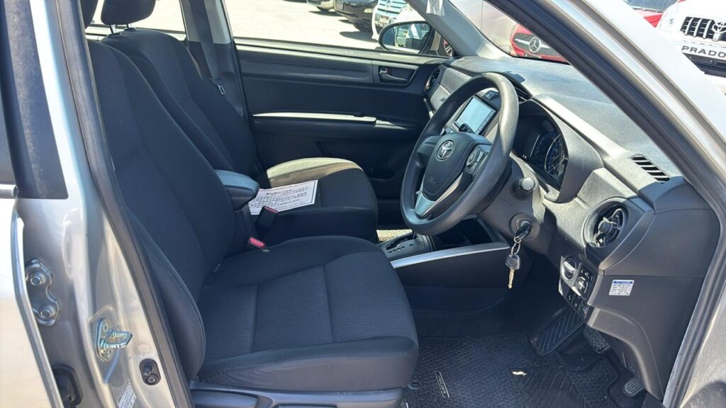 2018 Toyota Fielder Hybrid