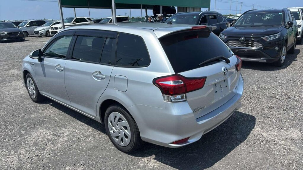 2018 Toyota Fielder Hybrid