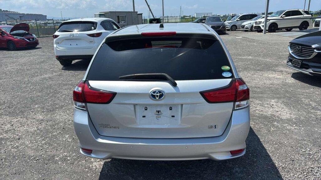 2018 Toyota Fielder Hybrid