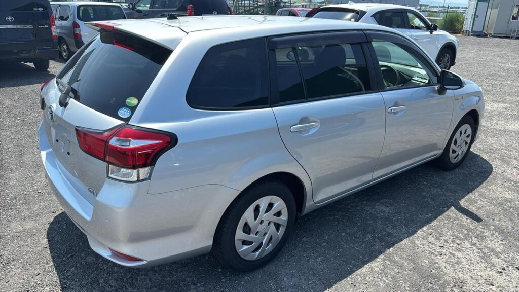 2018 Toyota Fielder Hybrid