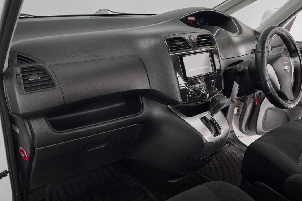 2013 Nissan Serena