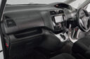2013 Nissan Serena thumbnail