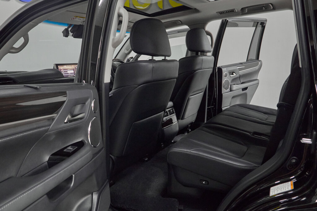 2017 Lexus LX 570