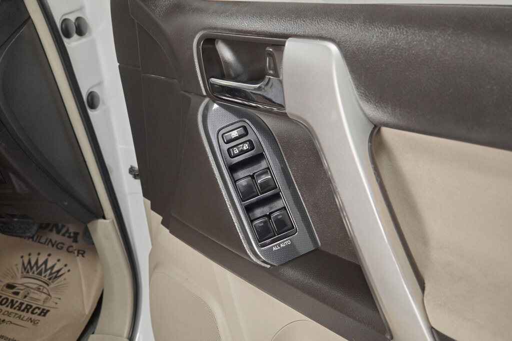 2013 Toyota Prado