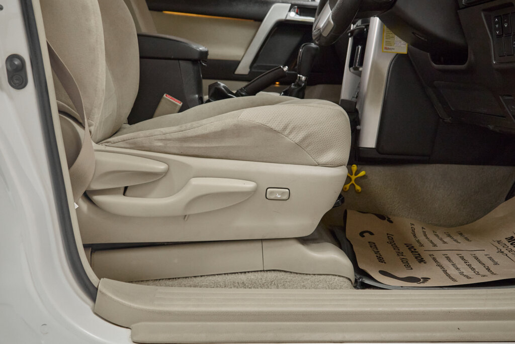 2013 Toyota Prado