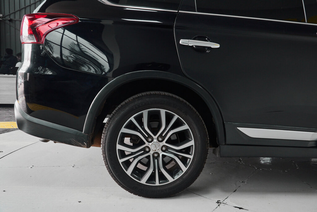 2016 Mitshubishi Outlander