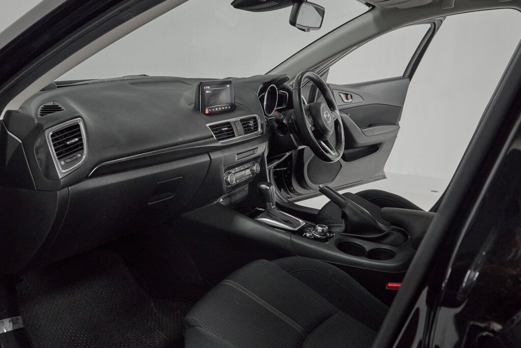 2018 Mazda Axela